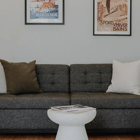 Superb Modern * ロイカーバード